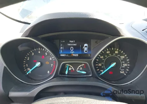 2017 Ford Escape S z USA, uszkodzony, nr VIN 1FMCU0F79HUB52297